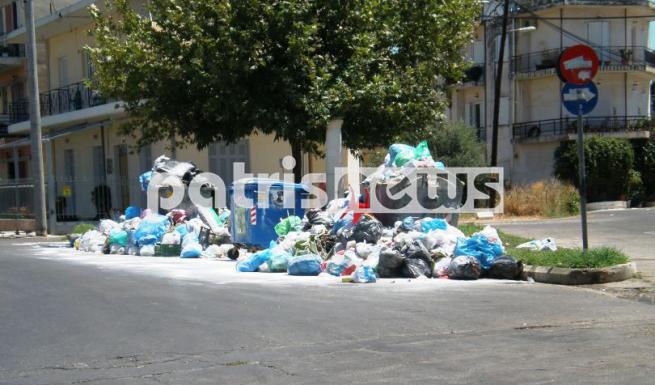 Πύργος-Εκπέμπουν SOS για τα σκουπίδια