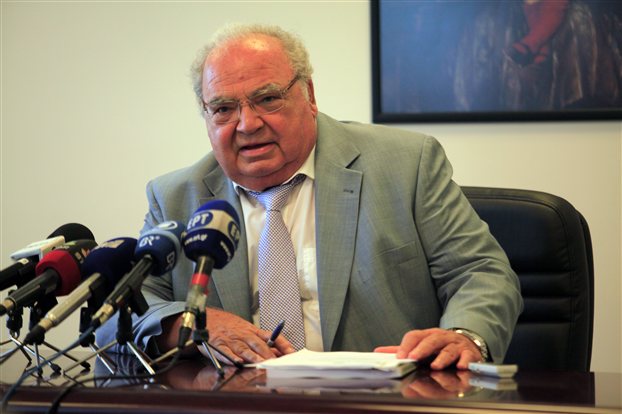 “Τραγελαφικές ιστορίες Δημοσίου” κατέγραψε η έκθεση Ρακιντζή