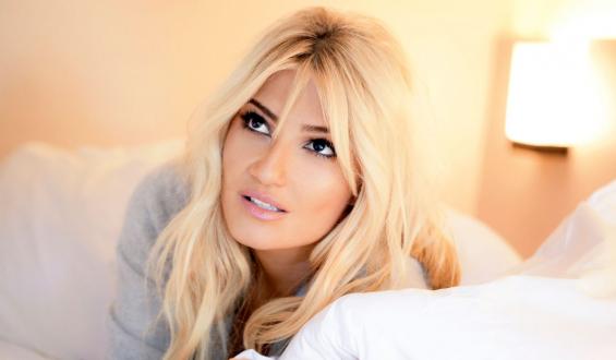 ΦΩΤΟ-Η Σκορδά στην Τήνο