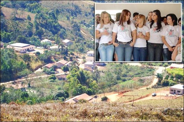 ΦΩΤΟ-Έκκληση για άντρες στην πόλη που ζουν αποκλειστικά γυναίκες