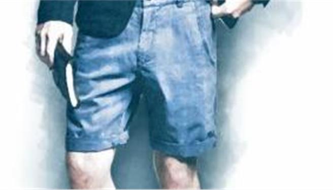 Ιταλία-Στο γραφείο με βερμούδα και σαγιονάρες