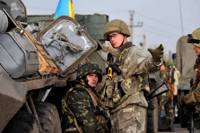 Στρατιωτική βοήθεια από ΝΑΤΟ και ΕΕ ζητεί η Ουκρανία