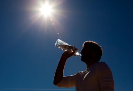 Έκτακτα μέτρα του δήμου Πειραιά για τον καύσωνα
