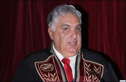 “Το μεγαλύτερο πρόβλημα της χώρας είναι το ιδιωτικό χρέος”