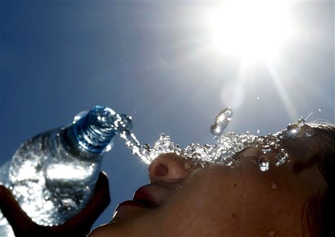 Τα μέτρα που προτείνει ο Ιατρικός Σύλλογος για τον καύσωνα