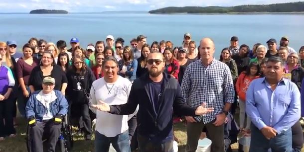 ΒΙΝΤΕΟ-Μπουγελώθηκε και δώρισε 100.000 δολάρια ο Ντι Κάπριο