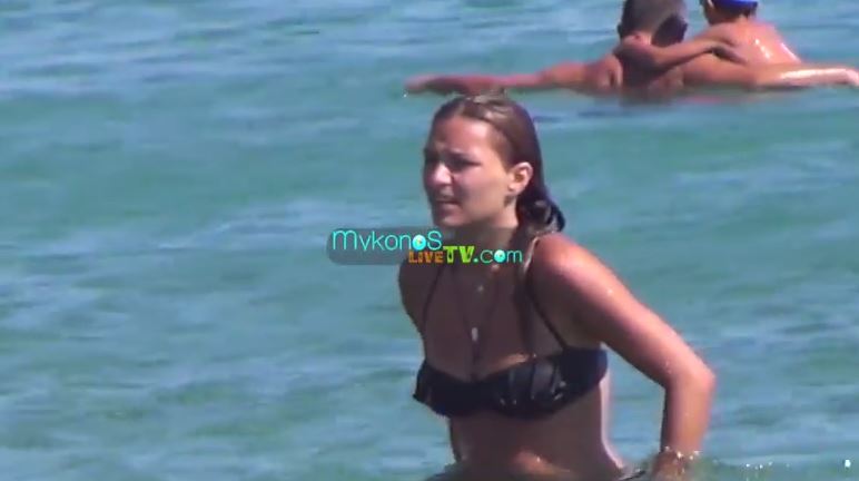 ΒΙΝΤΕΟ-Η Τσολάκη στην Μύκονο