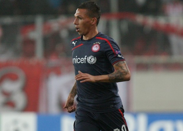 Ιταλοί και Τούρκοι θέλουν τον Χολέβα