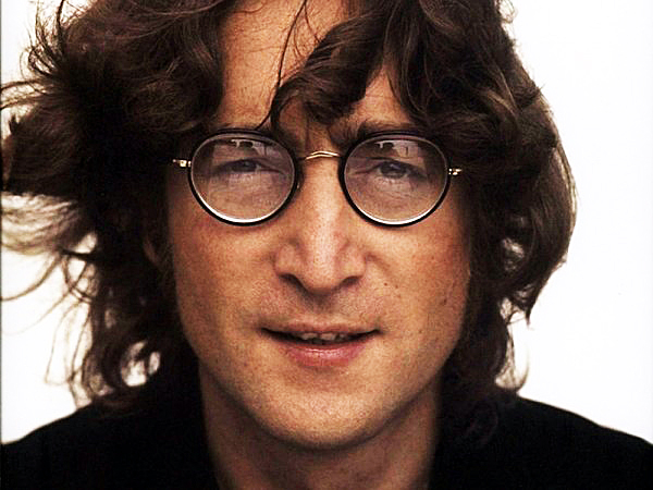 ΦΩΤΟ-Ο Τζον Λένον φoρούσε 5 ζευγάρια γυαλιά