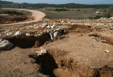 Αρχαιολογικά ευρήματα “φρενάρουν” την Ιόνια Οδό