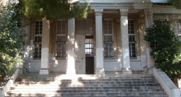 Οι Τούρκοι μετατρέπουν σε ιμάμ-χατίπ ιστορικό ελληνικό κτίριο