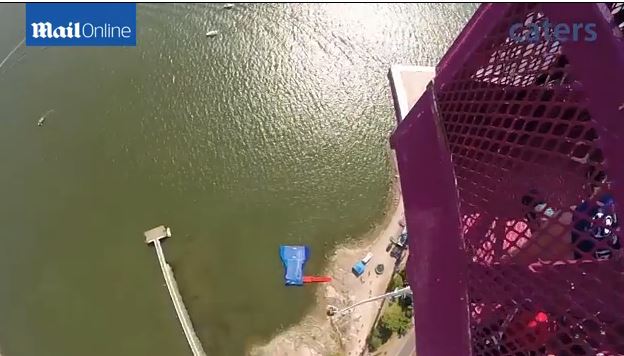 ΒΙΝΤΕΟ-95χρονη κάνει bungee jumping