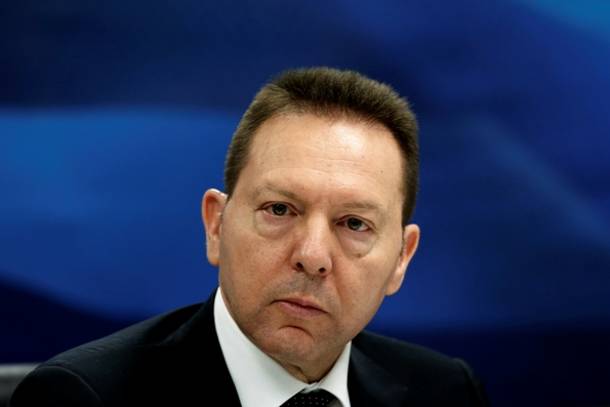 Στουρνάρας στη Σύρο