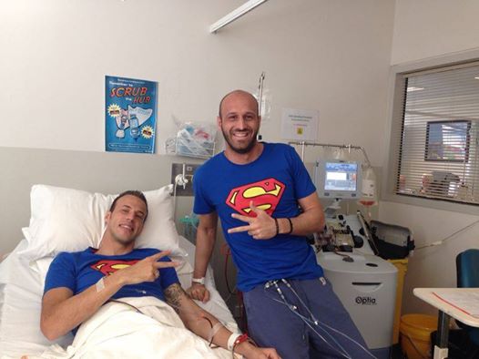 Το δώρο ζωής από τον Βαγγέλη Μόρα στον αδελφό του