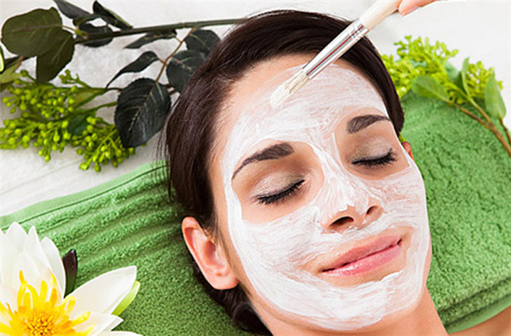 Φυσικό λίφτινγκ με γιαούρτι και λεμόνι