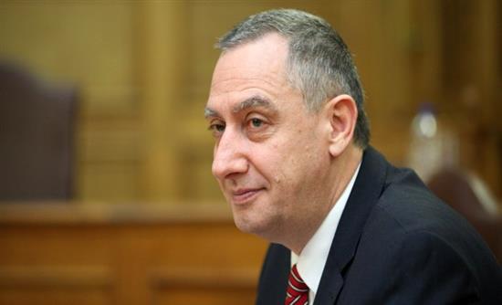 “Επικίνδυνοι καιροσκόποι προσπαθούν να σύρουν τη χώρα σε εκλογές”