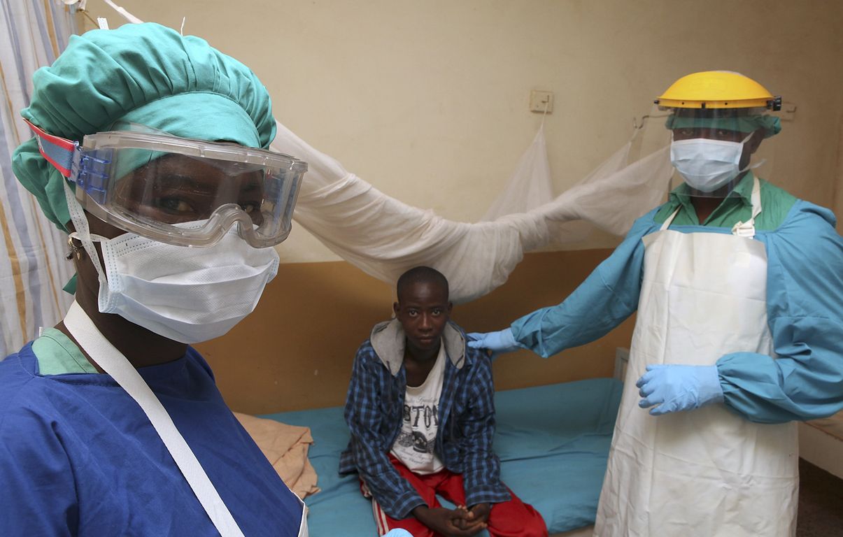 Χορηγήθηκε πειραματικός ορός για τον Έμπολα σε γιατρούς