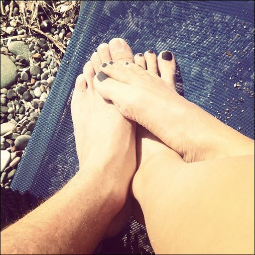 Ποιο νιόπαντρο ζευγάρι ανέβασε αυτή τη φωτογραφία