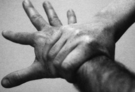 Πάτρα-Πάτησε γατάκι και τον χτύπησαν