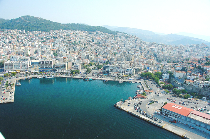 Με δέκα ώρες καθυστέρηση απέπλευσε πλοίο από την Καβάλα