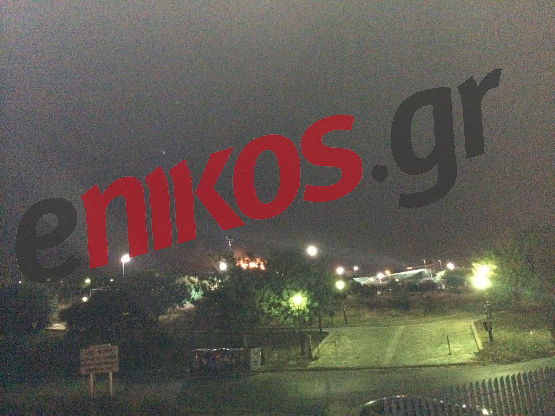 ΤΩΡΑ-ΦΩΤΟ-Φωτιά στο λόφο Πανί στον Άλιμο