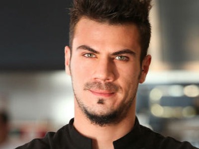 ΦΩΤΟ-Η “περιπέτεια” του Άκη Πετρετζίκη