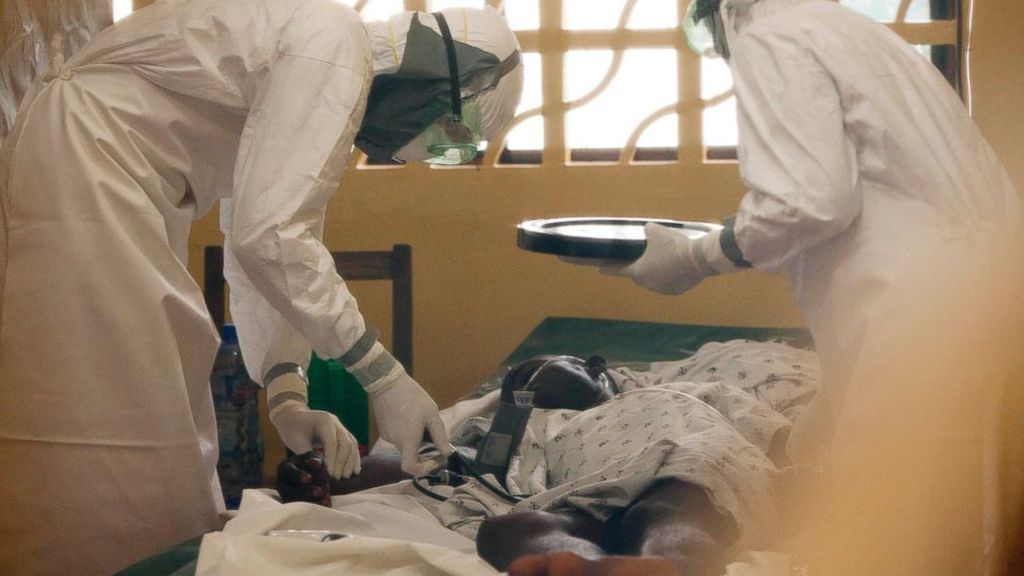 Ασθενείς του Έμπολα “δραπέτευσαν” από μονάδα καραντίνας μετά από επίθεση