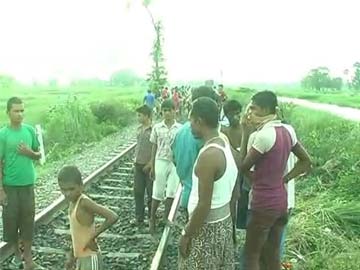 Ινδία-Τουλάχιστον 20 νεκροί σε σύγκρουση τρένου με τρίκυκλο