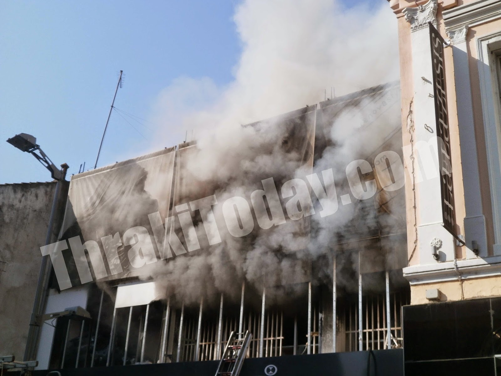 Φωτιά σε κατάστημα ρούχων στην Ξάνθη