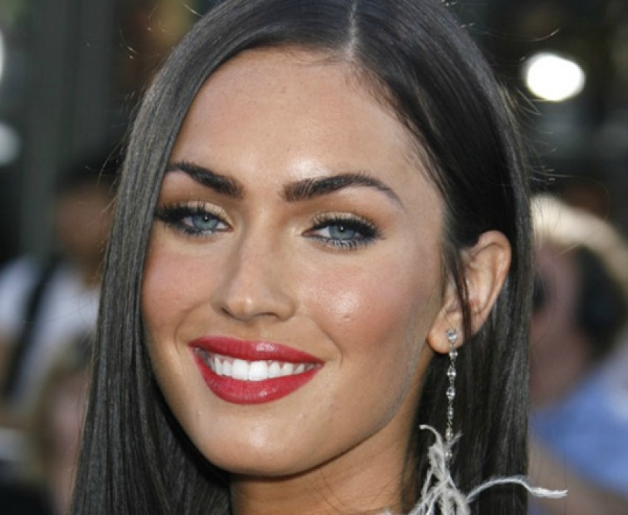 ΦΩΤΟ-Η selfie της Megan Fox με θαυμάστριες