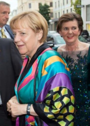 ΦΩΤΟ-Η εμφάνιση της Μέρκελ με κιμονό