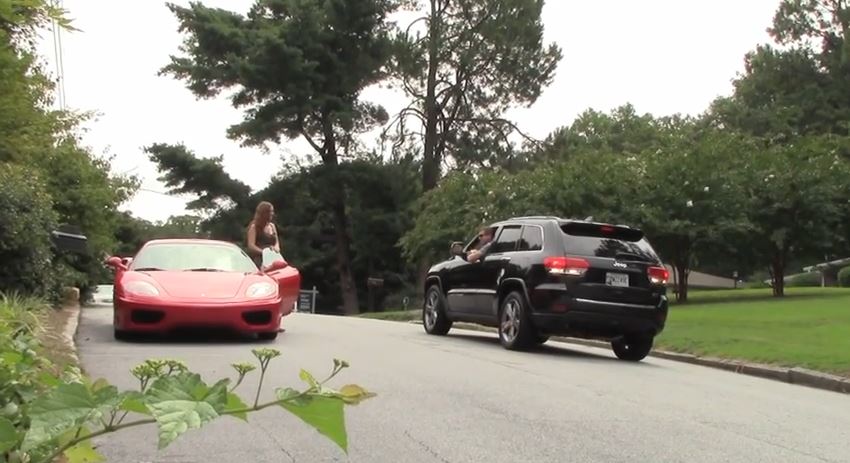 ΒΙΝΤΕΟ-Όταν μία γυναίκα οδηγεί Ferrari