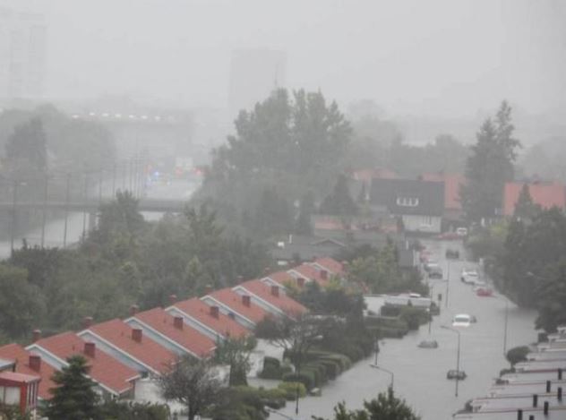 ΒΙΝΤΕΟ-Πρωτοφανείς πλημμύρες στη νότια Σουηδία