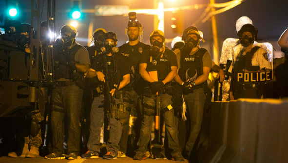 Ένταση και δακρυγόνα στο Φέργκιουσον