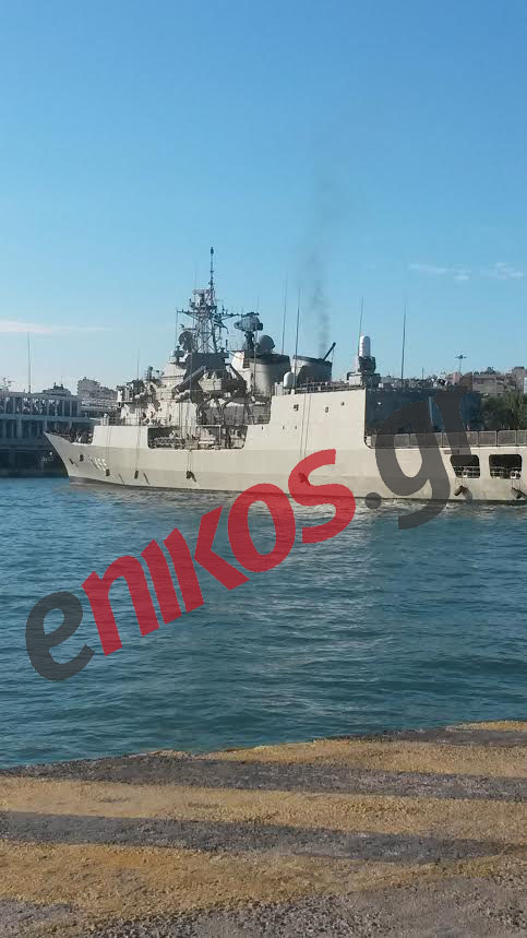 Ο Αβραμόπουλος ευχαρίστησε το πλήρωμα της φρεγάτας “Σαλαμίς”