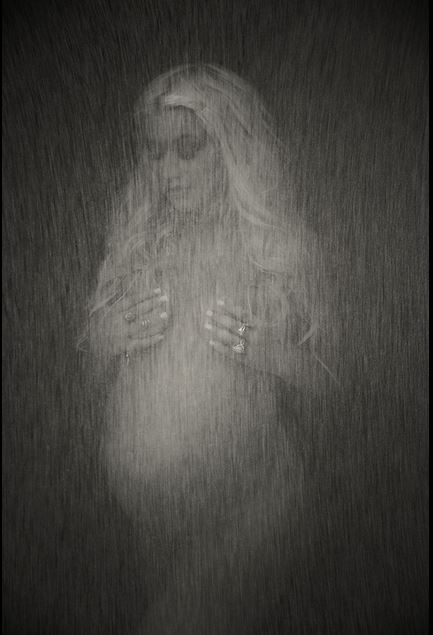 Η αποκαλυπτική φωτογράφιση της Αγκιλέρα λίγο πριν γεννήσει