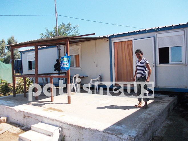 ΦΩΤΟ-Ζουν δυόμιση χρόνια χωρίς ρεύμα