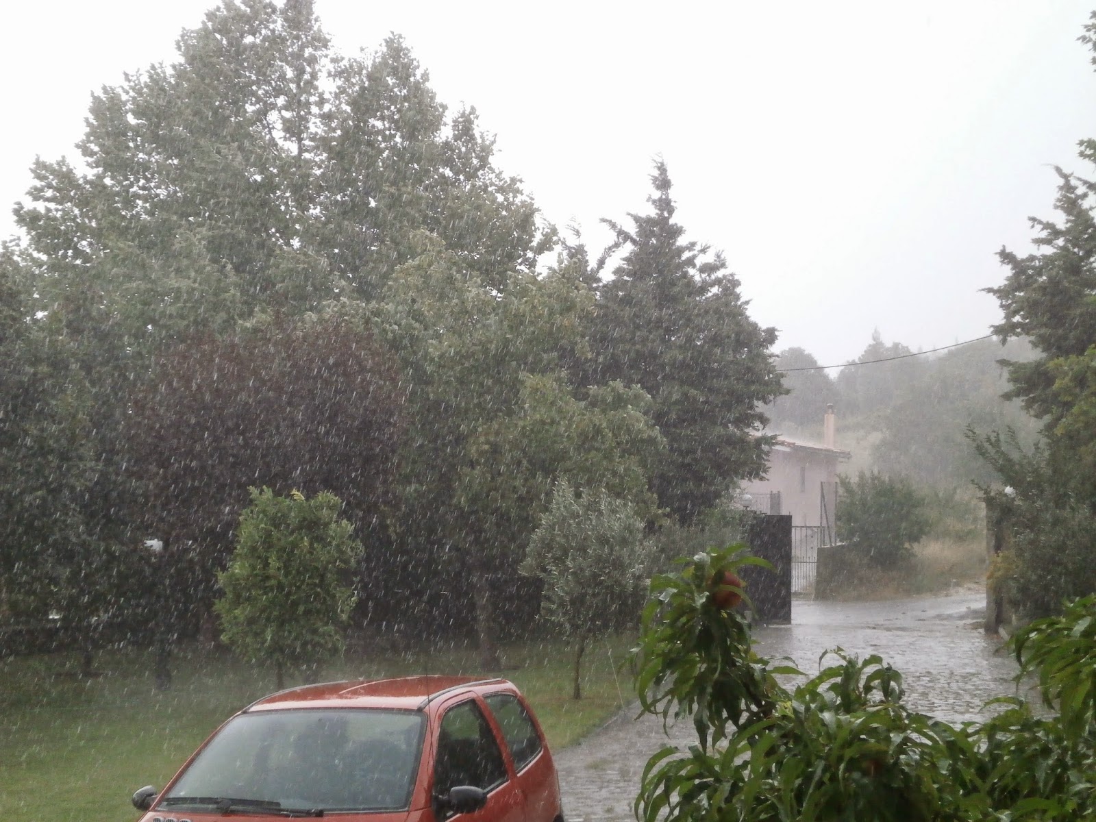 ΒΙΝΤΕΟ-Καλοκαιρινό μπουρίνι στην Ξάνθη