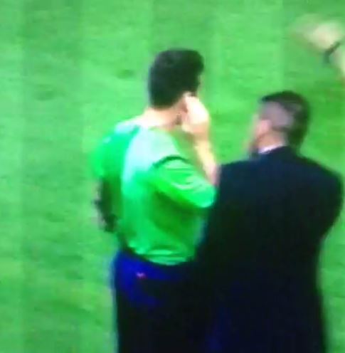 ΒΙΝΤΕΟ-«Φάπα» από τον Σιμεόνε στον επόπτη του ισπανικού Σούπερ Καπ