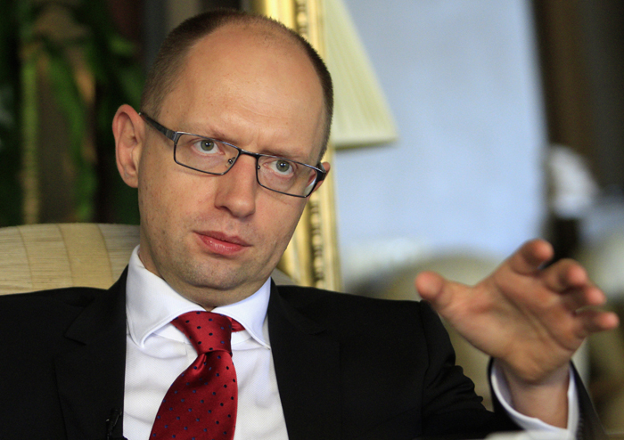 Γιατσενιούκ- Η Ρωσία ίσως διακόψει τη ροή αερίου στην ΕΕ