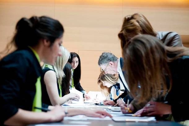 Βιομηχανία πτυχίων «μαϊμού» σε Ελλάδα και Κύπρο