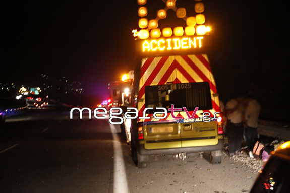 ΦΩΤΟ-Νεκρός σε τροχαίο ατύχημα στην Εθνική οδό Αθηνών – Κορίνθου