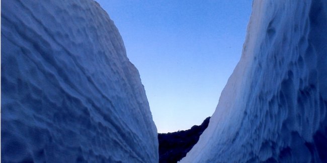 Κομμάτι παγετώνα καταπλάκωσε Γερμανούς τουρίστες