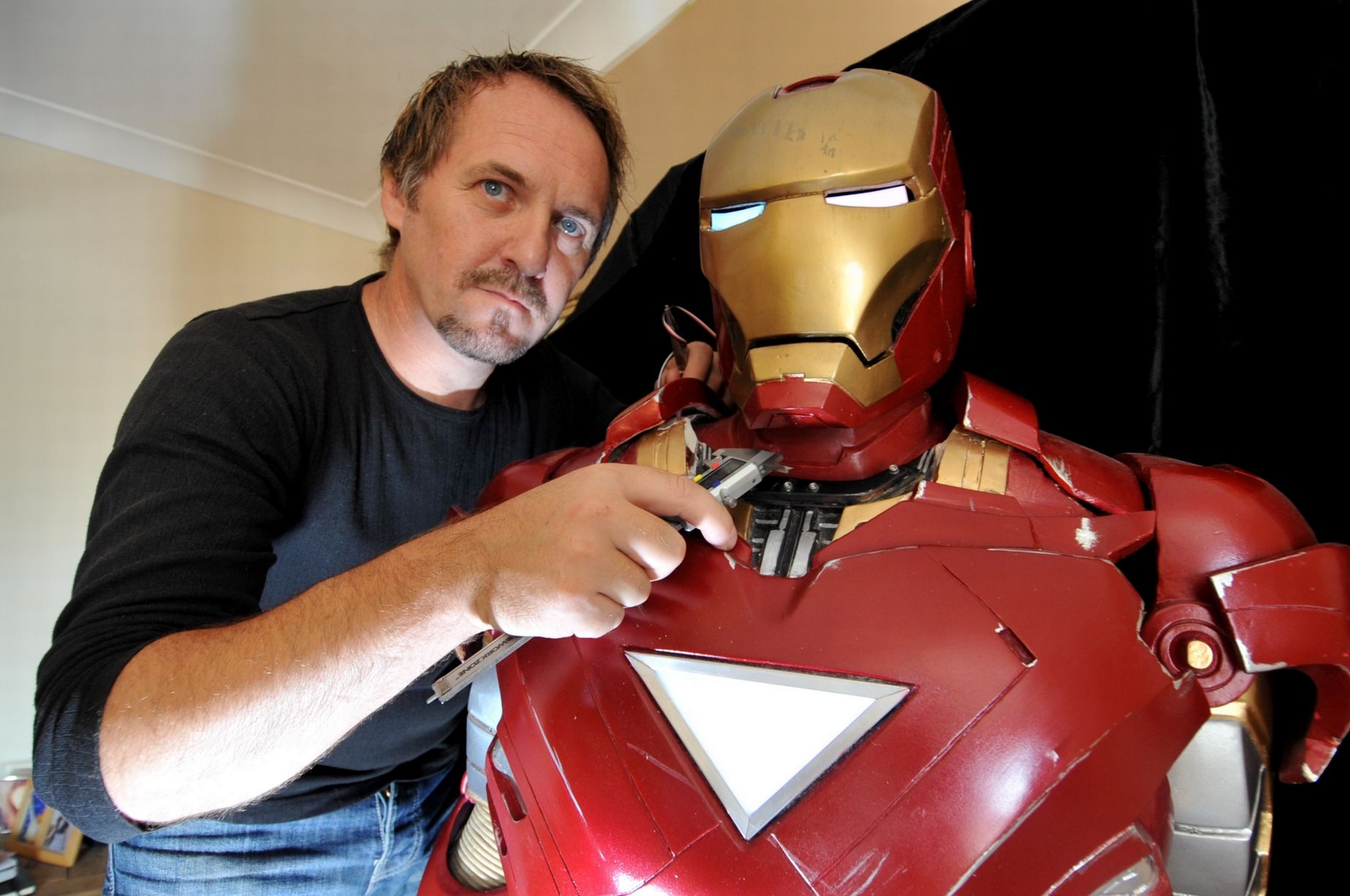 ΒΙΝΤΕΟ-Έφτιαξε τη στολή του… Iron Man