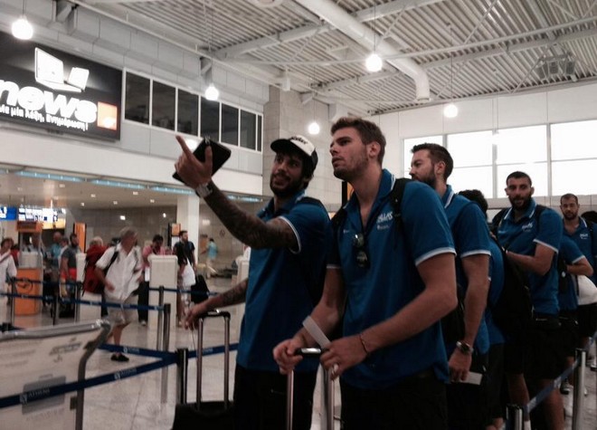 ΦΩΤΟ-Πέταξε για Κάουνας η Εθνική