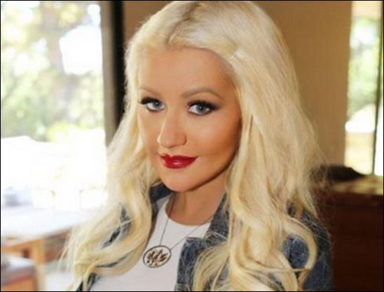 Γέννησε η Christina Aguilera