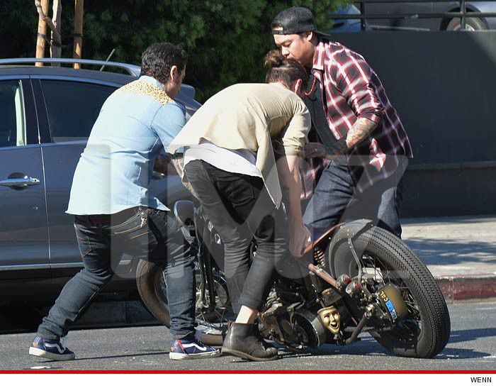 ΦΩΤΟ-Ατύχημα με τη μηχανή είχε ο Μπέκαμ