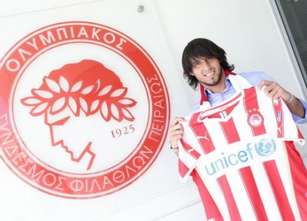 Υπέγραψε ο Μπενίτες