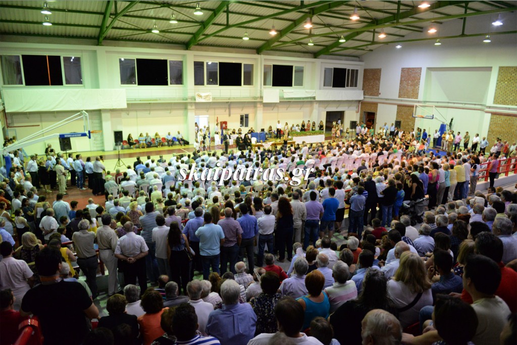 ΒΙΝΤΕΟ-Γιουχάισαν τον πρώην δήμαρχο της Κάτω Αχαΐας