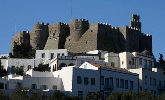 ΦΩΤΟ-Στην Πάτμο Ναόμι Κάμπελ-Κέιτ Μoς